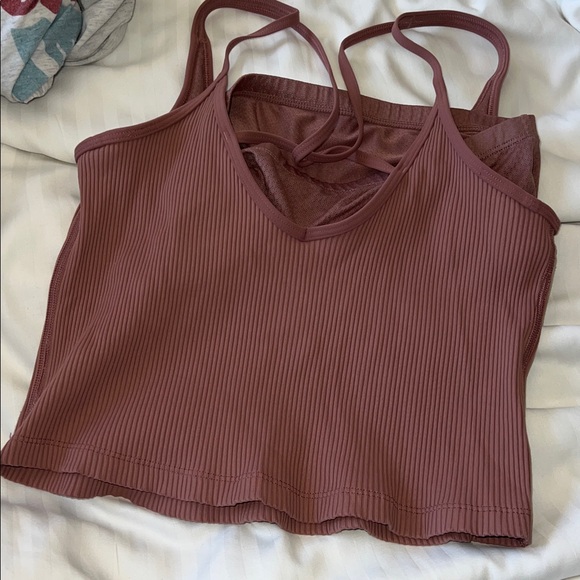 Vuori Ribbed Crop Tank Top - Picture 5 of 7